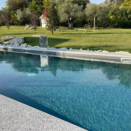 Black Villa *